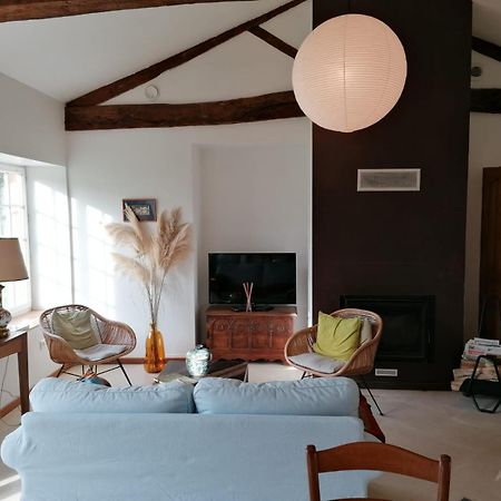 Villa Gite Val Des Pres à Millac  Extérieur photo